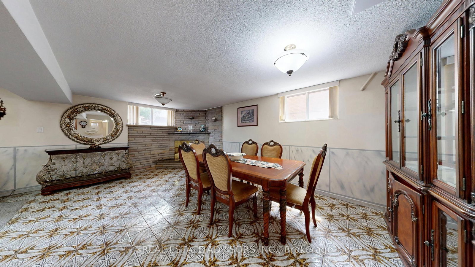 57 Hucknall Road • Toronto, ON photo 10