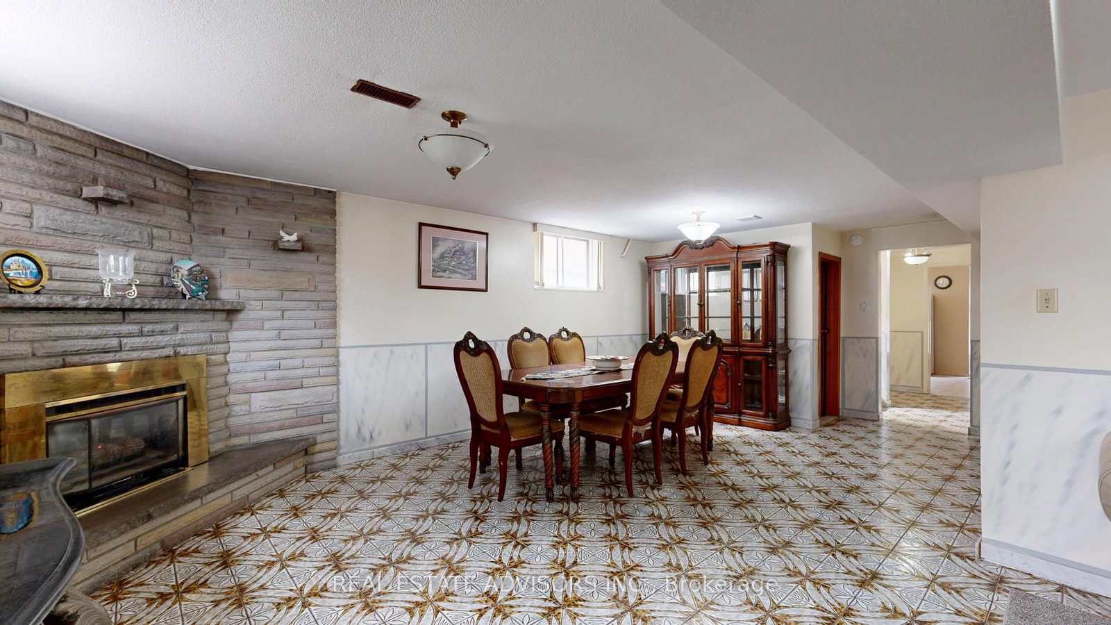 57 Hucknall Road • Toronto, ON photo 5