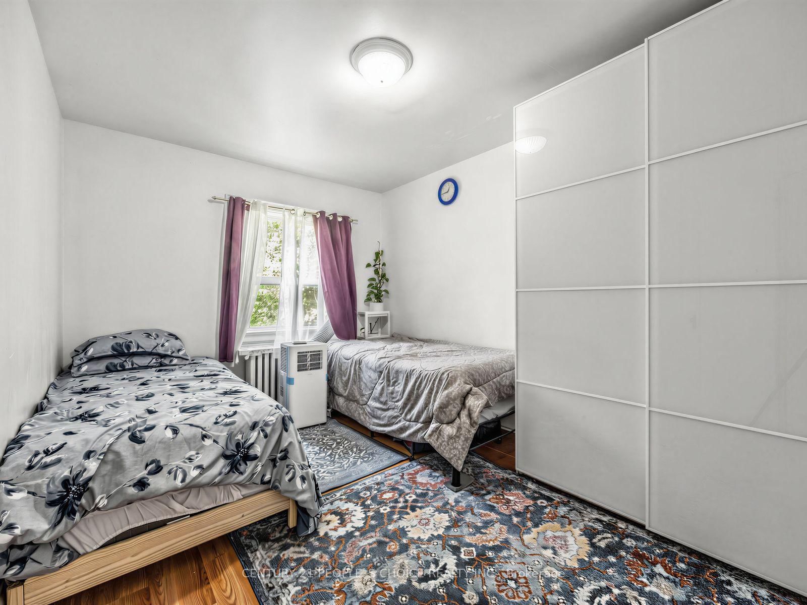 52 Seventeenth Street • Toronto, ON photo 11