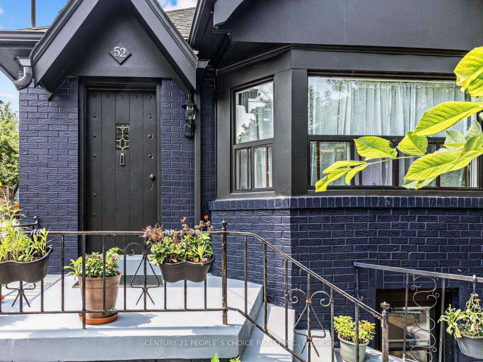 52 Seventeenth Street • Toronto, ON photo 2