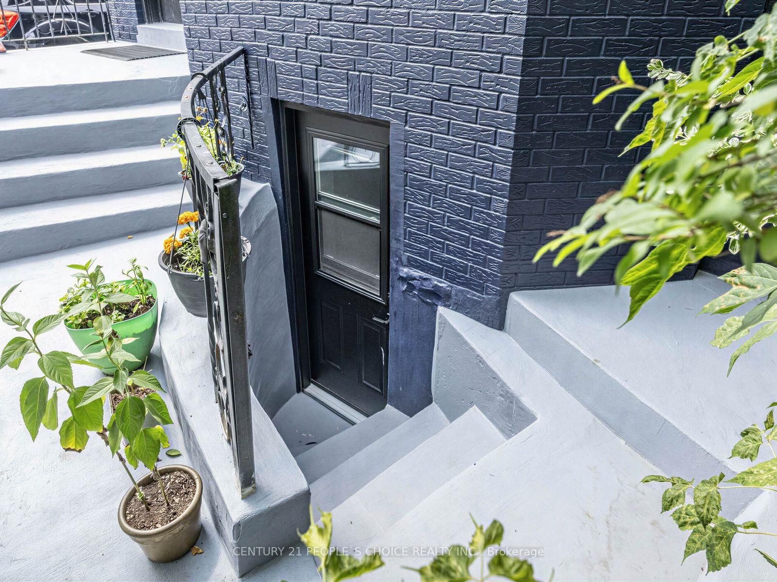 52 Seventeenth Street • Toronto, ON photo 25