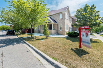 9 Loftsmoor Drive • Brampton, ON photo 2