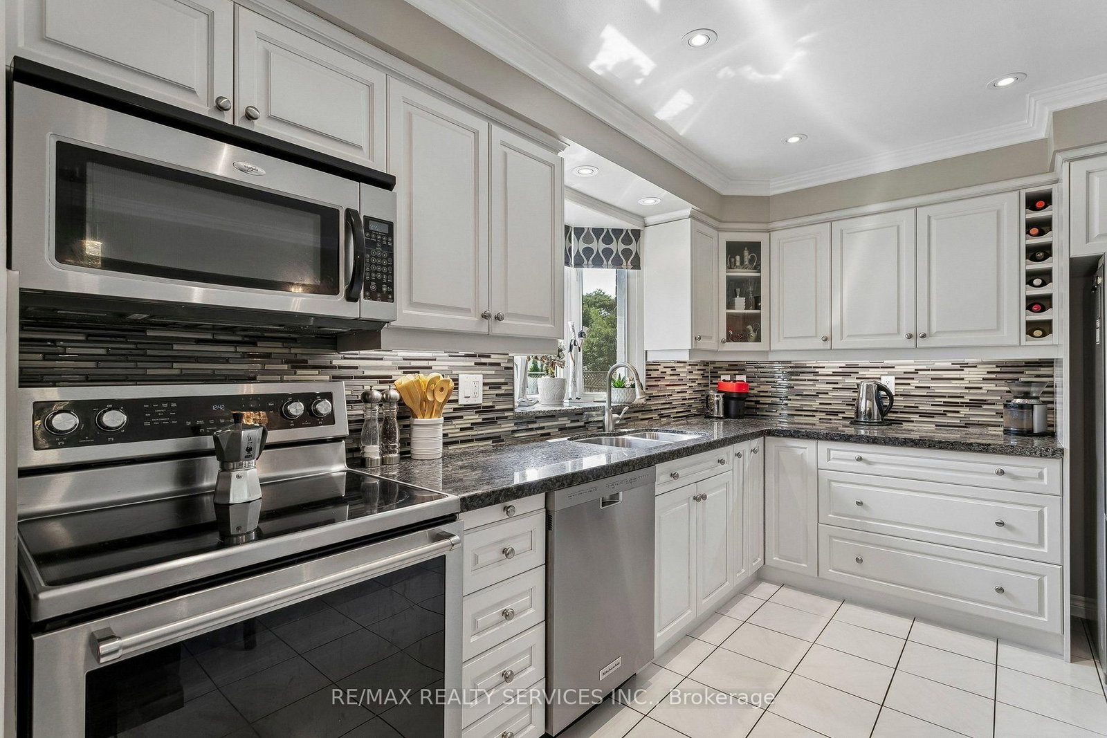 11 Longbourne Crescent • Brampton, ON photo 16