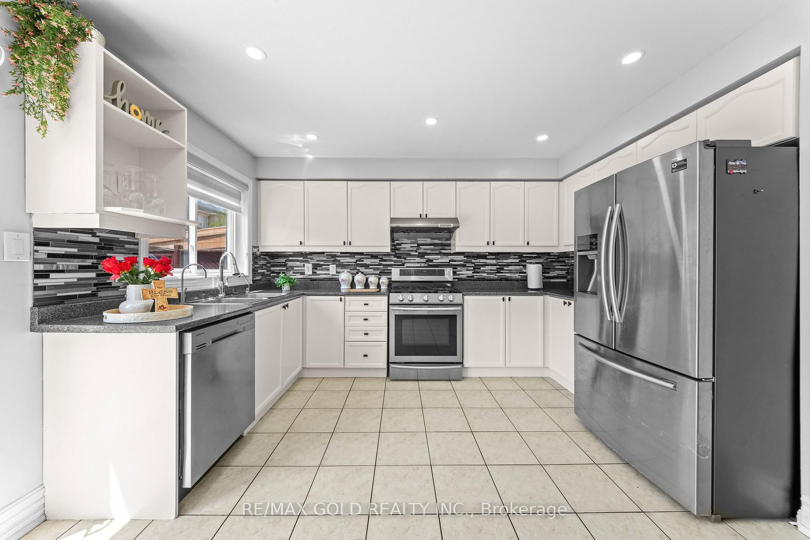 8 Bayridge Drive • Brampton, ON photo 12