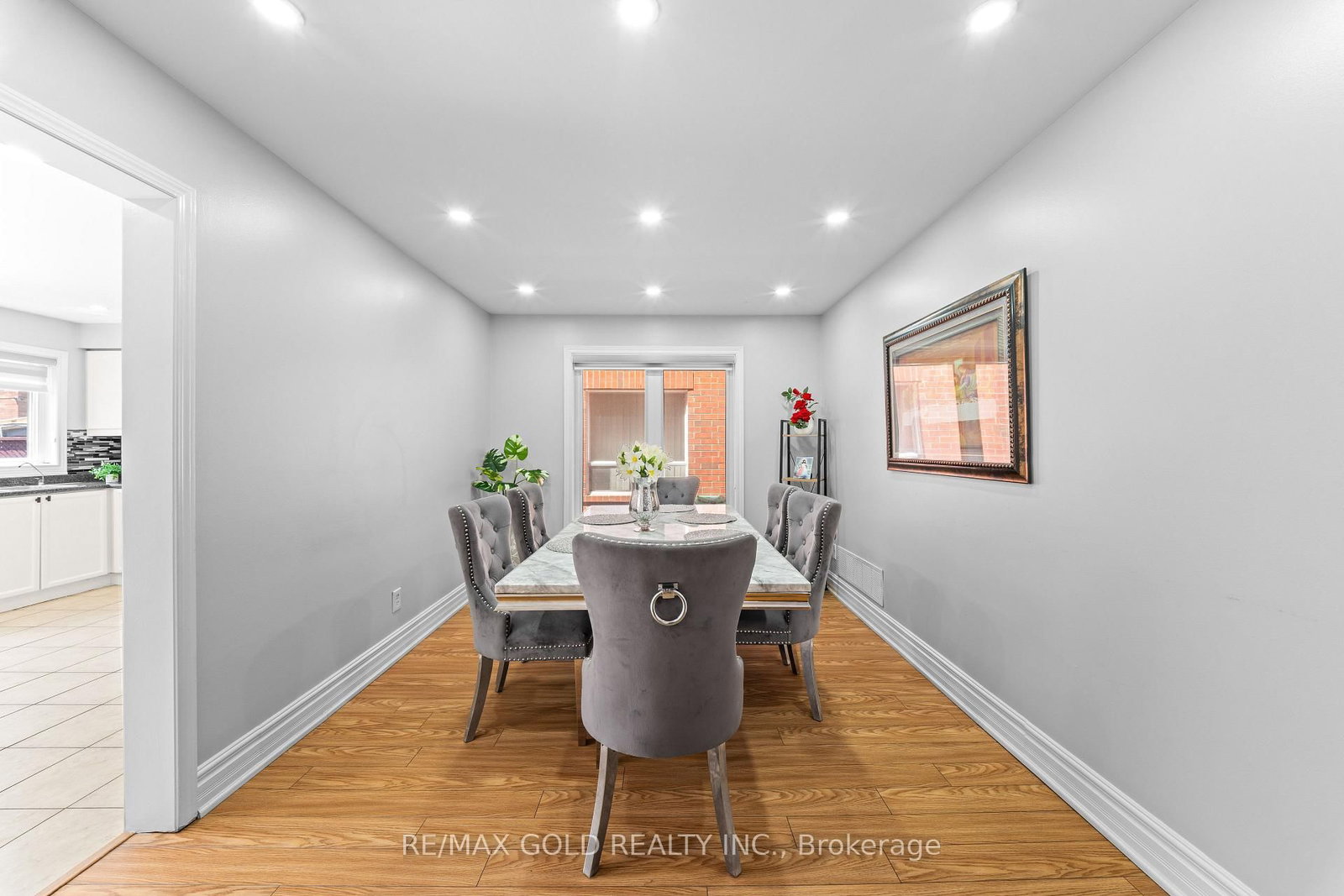 8 Bayridge Drive • Brampton, ON photo 8
