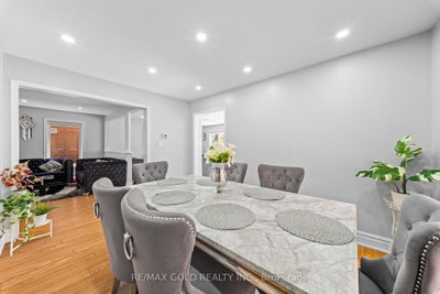 8 Bayridge Drive • Brampton, ON photo 9