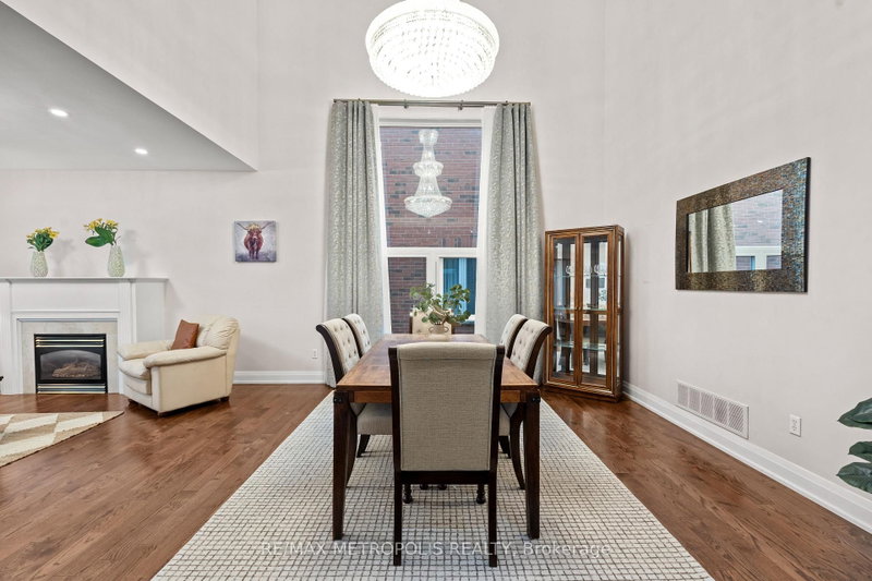 Main & Upper - 552 Feathergrass Crescent