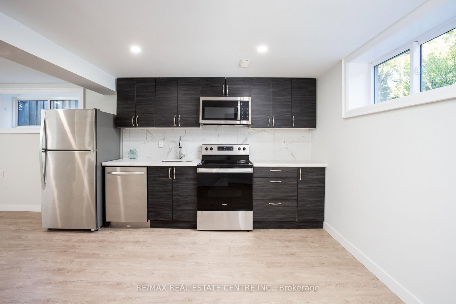 446 Willis Drive • Oakville, ON photo 21