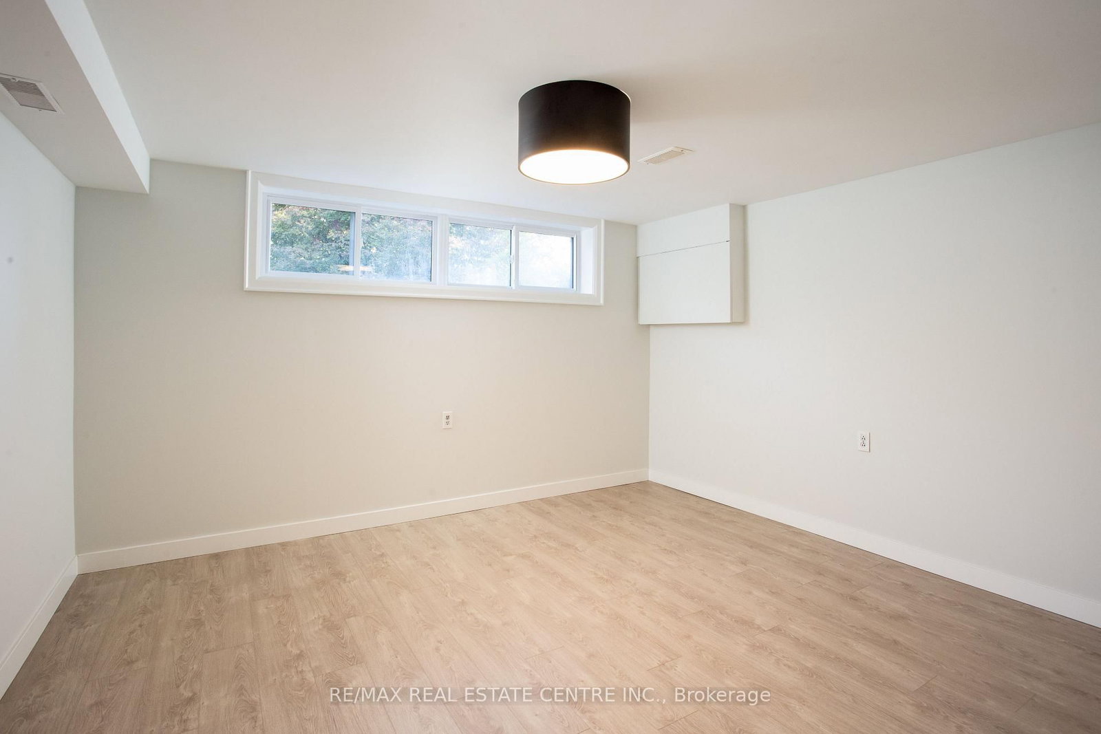 446 Willis Drive • Oakville, ON photo 26