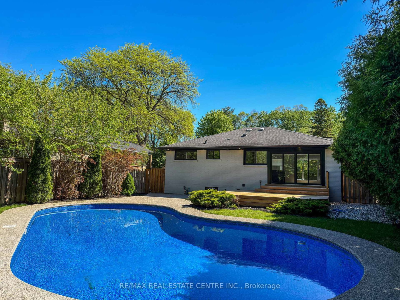 446 Willis Drive • Oakville, ON photo 29