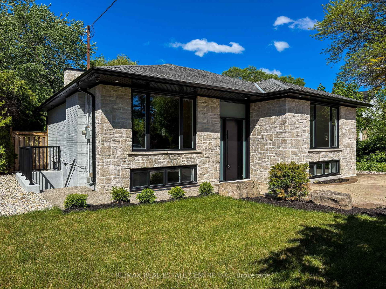 446 Willis Drive • Oakville, ON photo 34