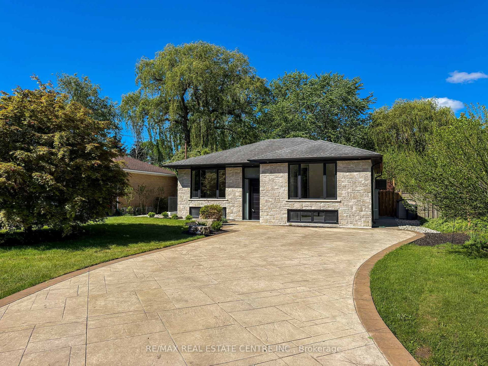 446 Willis Drive • Oakville, ON photo 35