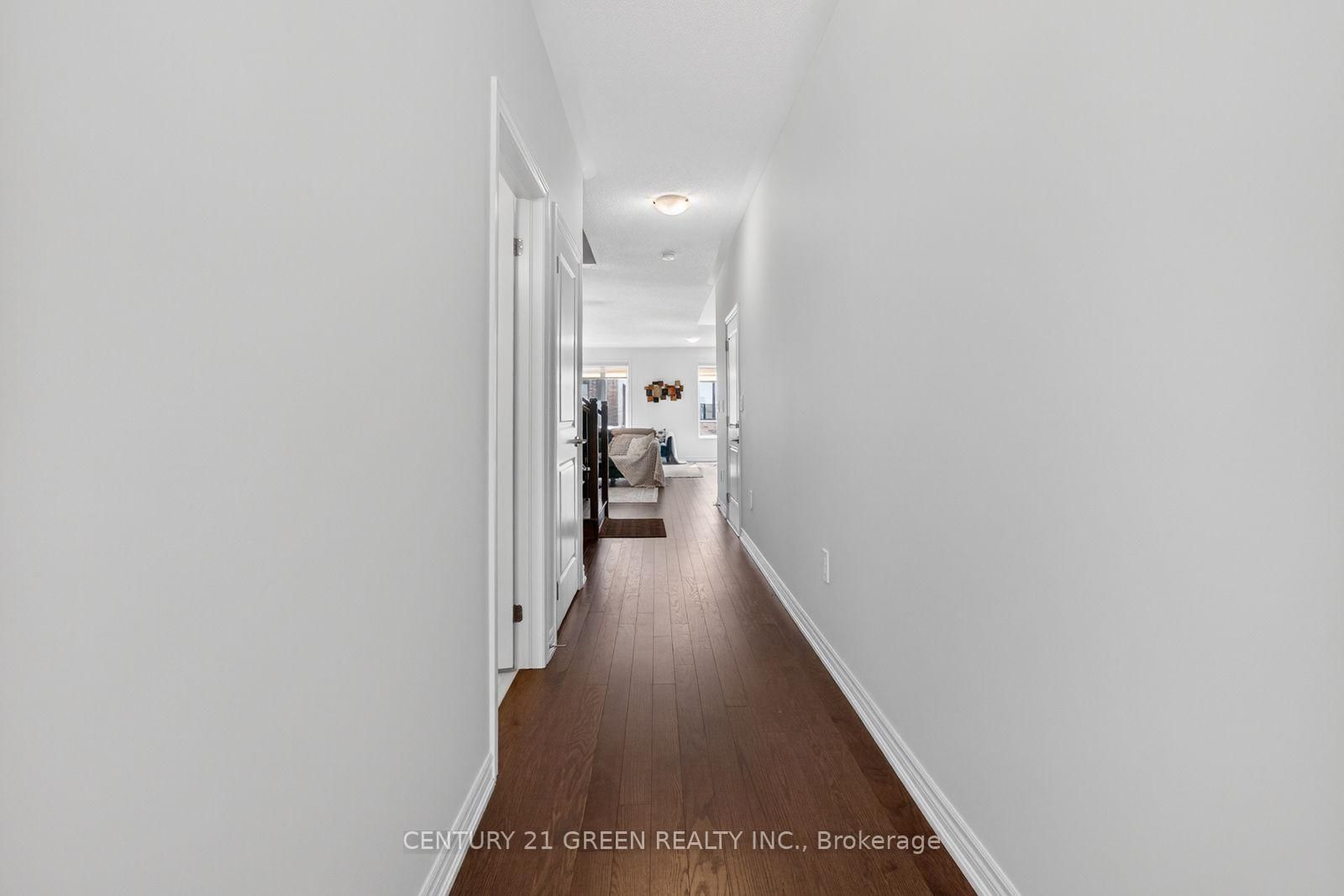 1444 Savoline Boulevard • Milton, ON photo 4