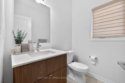 1444 Savoline Boulevard • Milton, ON photo 5