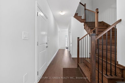 1444 Savoline Boulevard • Milton, ON photo 6