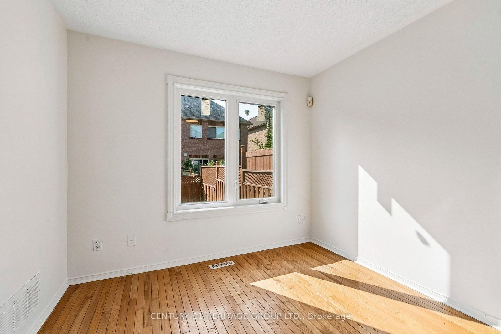 3920 Zenith Court • Mississauga, ON photo 9