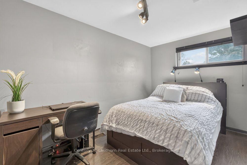 333 Jeffcoat Drive • Toronto, ON photo 32