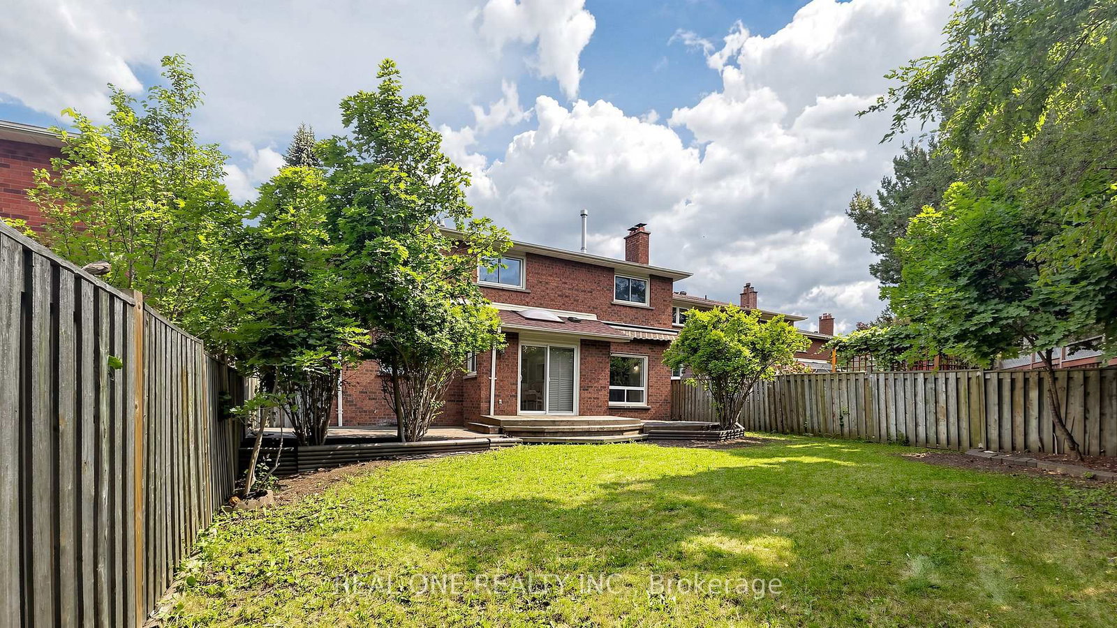 2027 Roy Ivor Crescent • Mississauga, ON photo 44