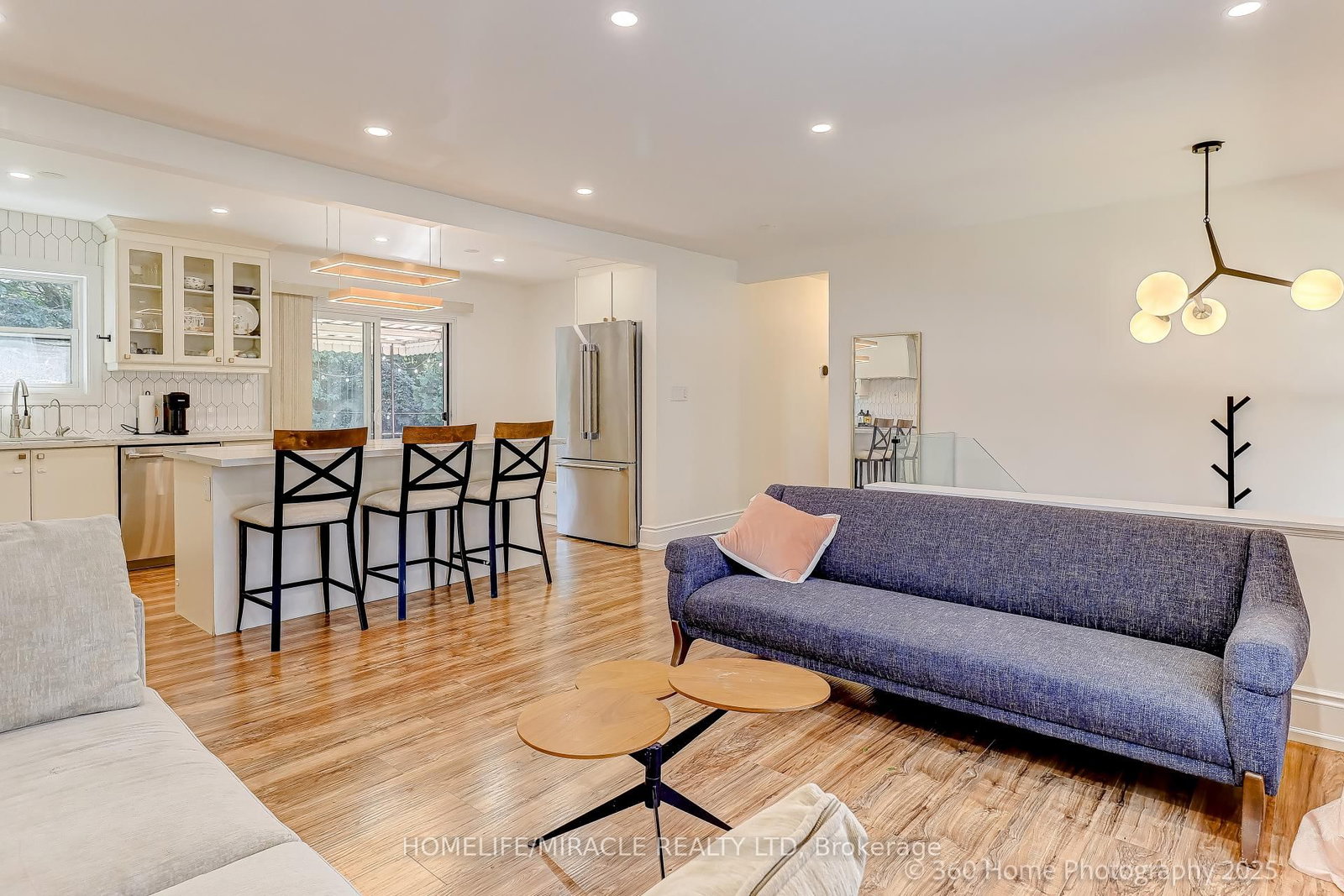 568 Weir Avenue • Oakville, ON photo 10