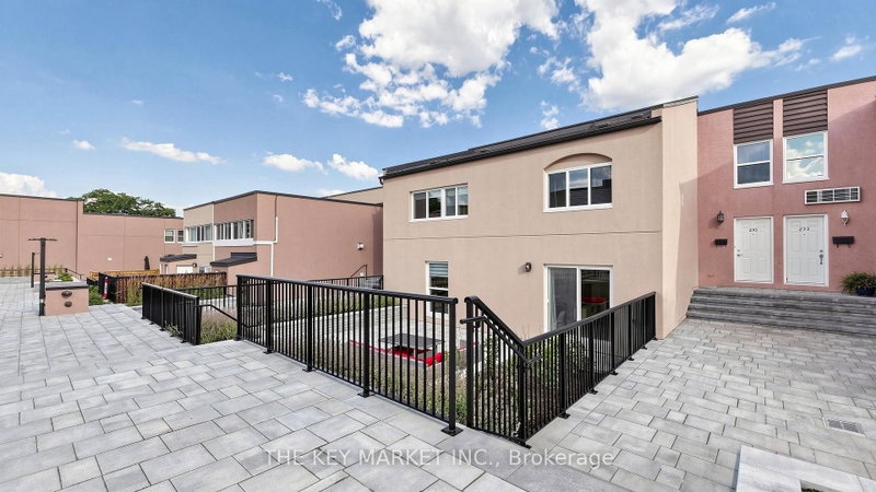 3060 Constitution Mississauga,ON L4Y 3X8 — Photo 40