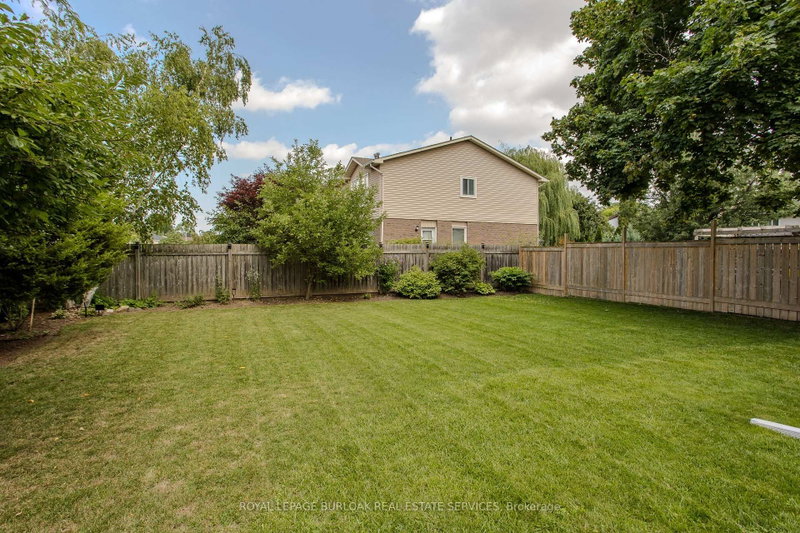 3094 Autumn Hill Crescent