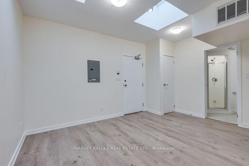 3 - 1216 St Clair Avenue W