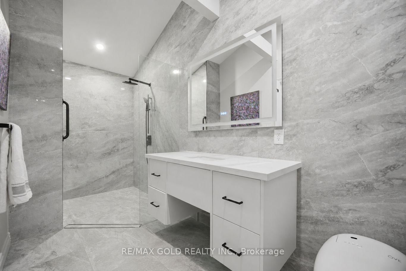 2395 Stillmeadow Mississauga,ON L5B 2A8 — Photo 24