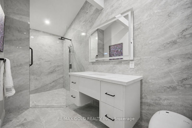 2395 Stillmeadow Mississauga,ON L5B 2A8 — Photo 24