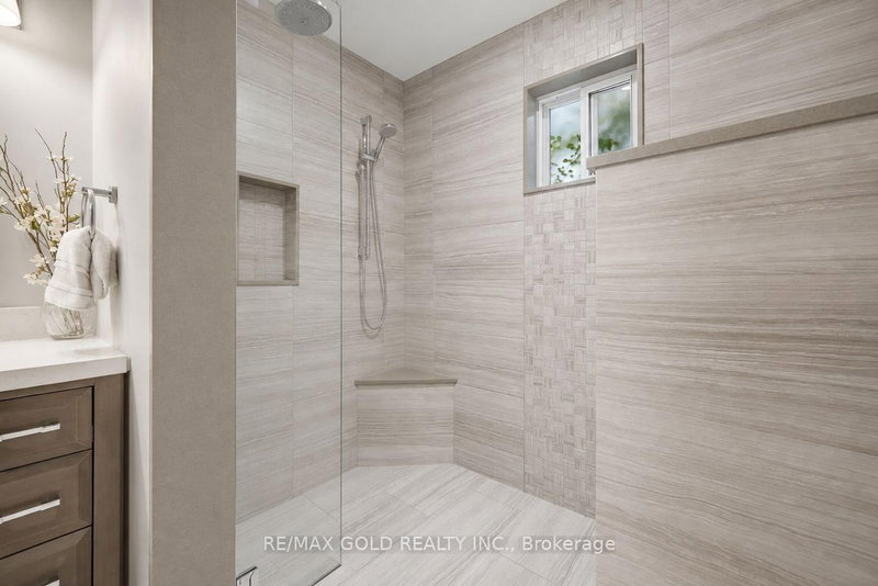 2395 Stillmeadow Mississauga,ON L5B 2A8 — Photo 37