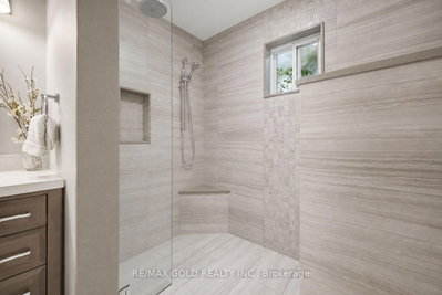 2395 Stillmeadow Mississauga,ON L5B 2A8 — Photo 37