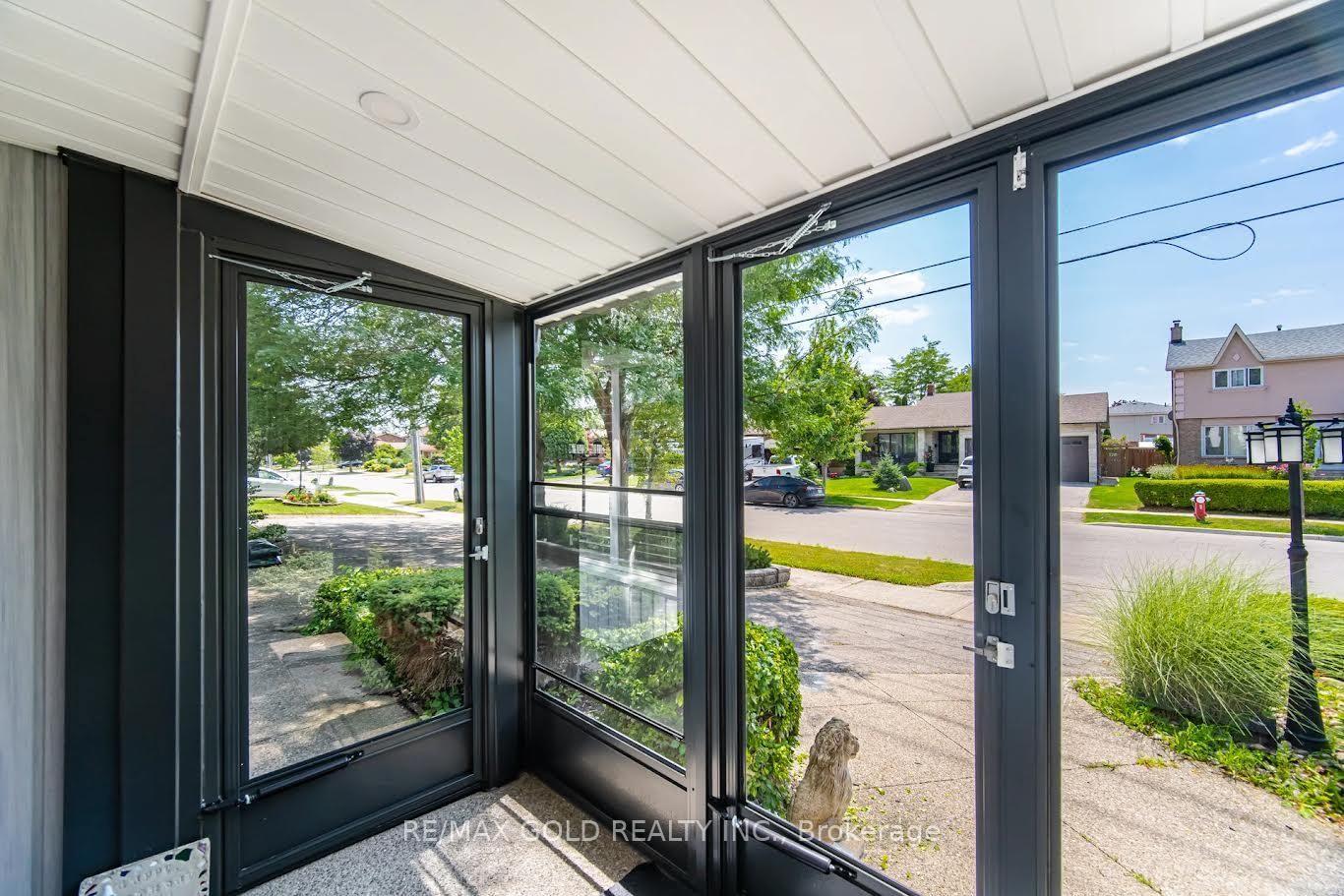 2395 Stillmeadow Mississauga,ON L5B 2A8 — Photo 5