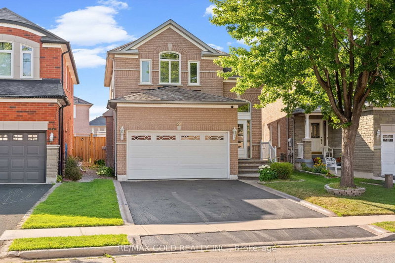 21 Pacific Wind Crescent