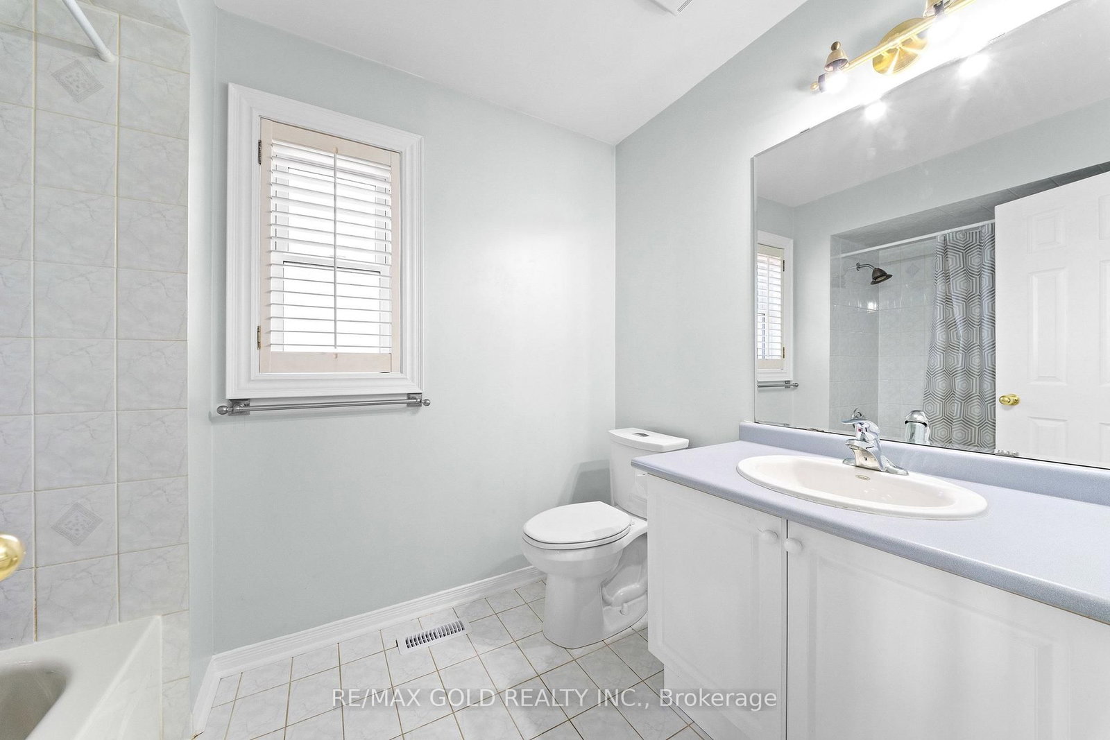 21 Pacific Wind Crescent • Brampton, ON photo 30