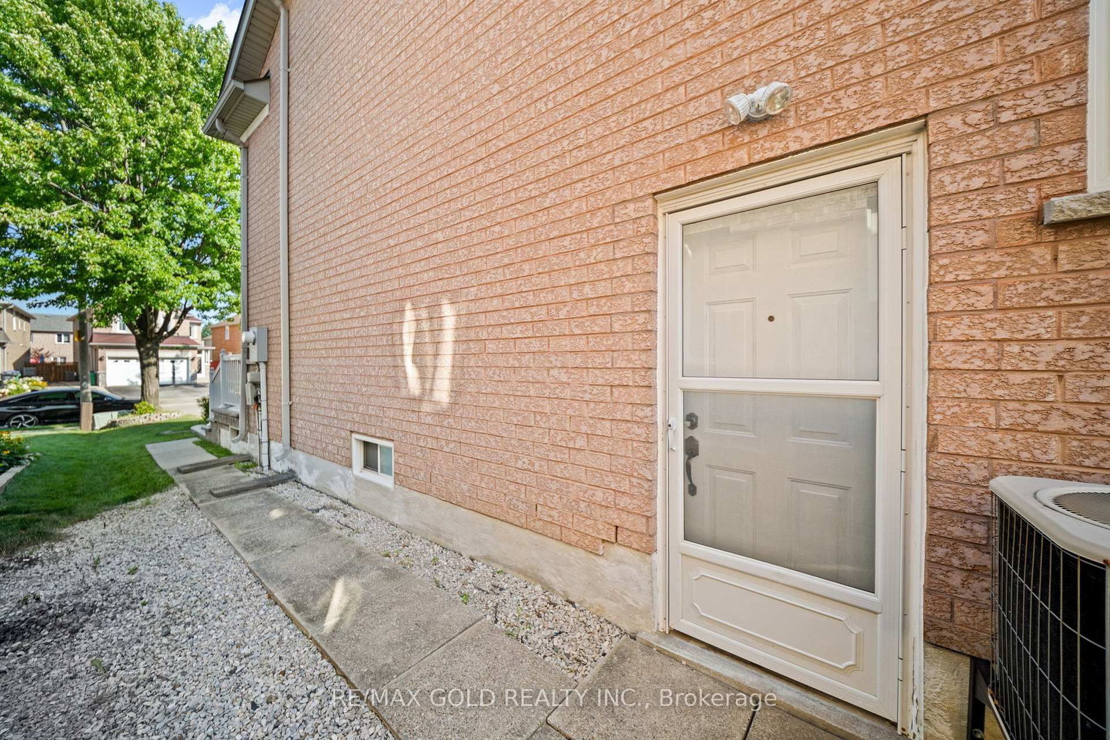 21 Pacific Wind Crescent • Brampton, ON photo 31