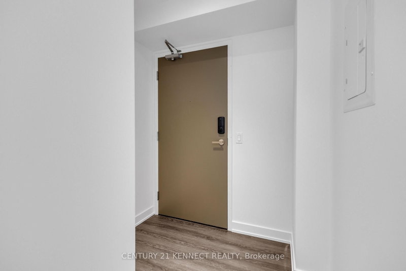 6112 - 448 Burnhamthorpe Road W