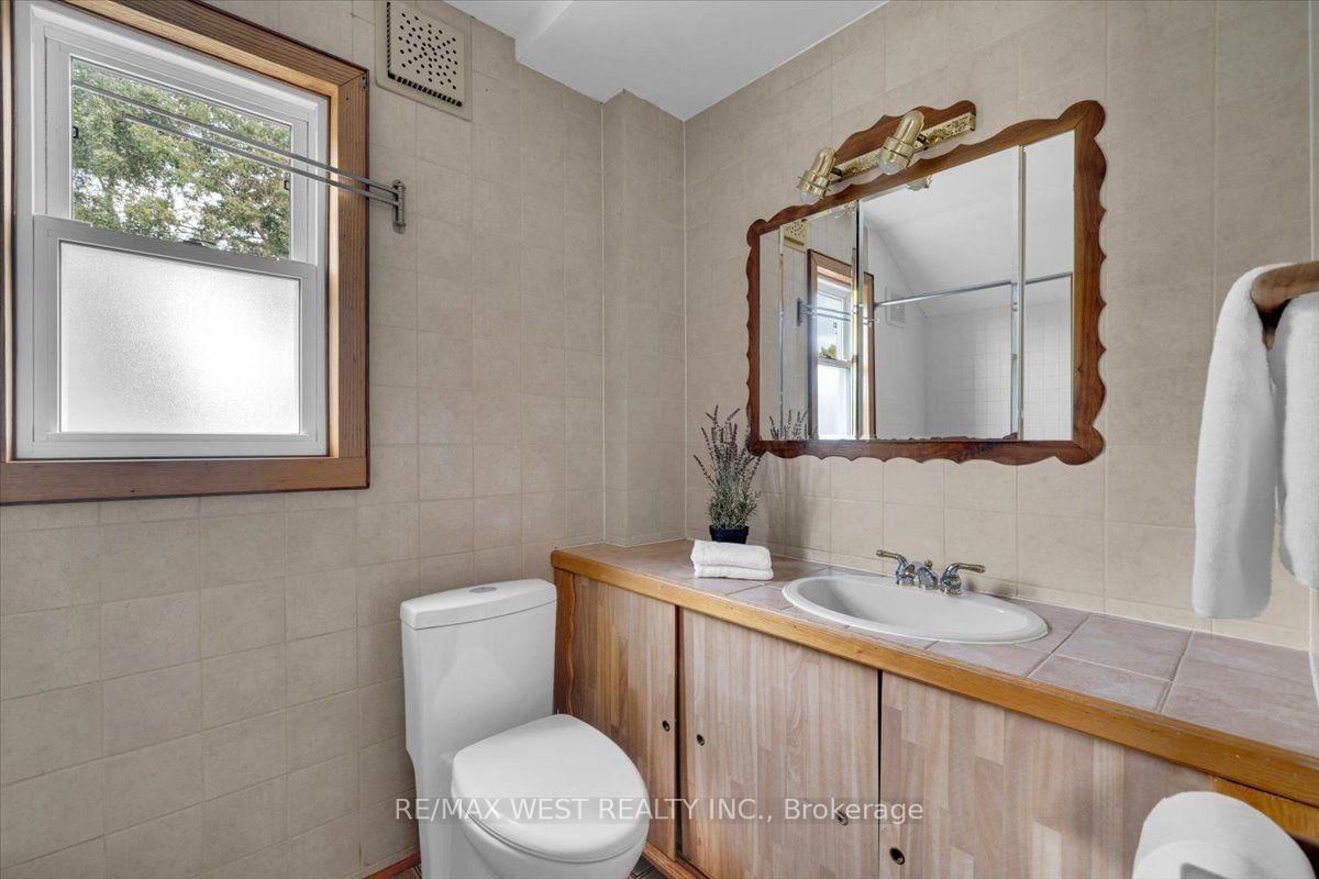 73 Seventeenth Street • Toronto, ON photo 17