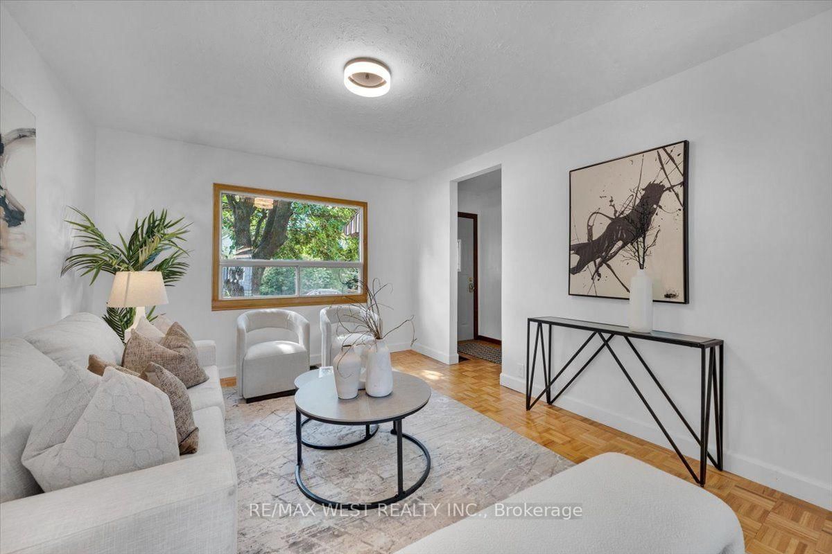 73 Seventeenth Street • Toronto, ON photo 6