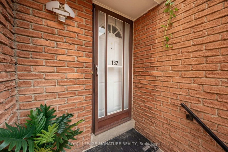 132 - 1221 Dundix Road