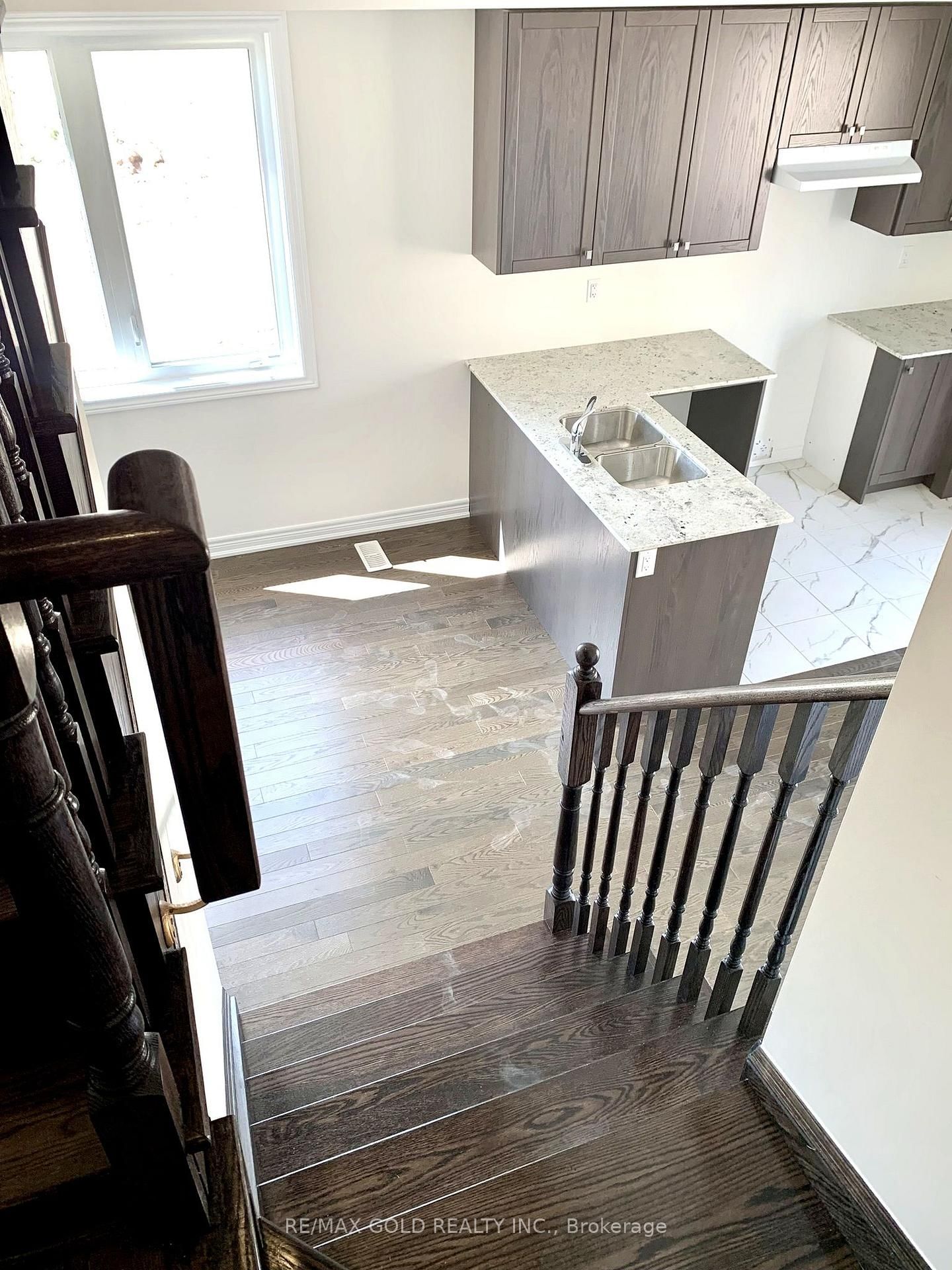 3953 Lodi Road • Burlington, ON photo 4