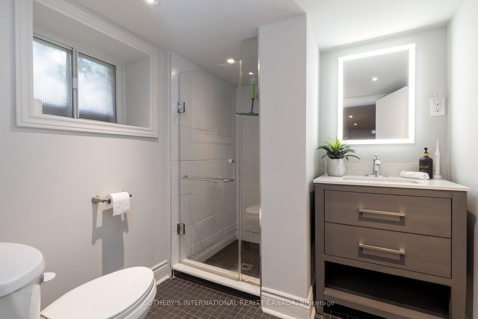2 Rexford Road • Toronto, ON photo 27