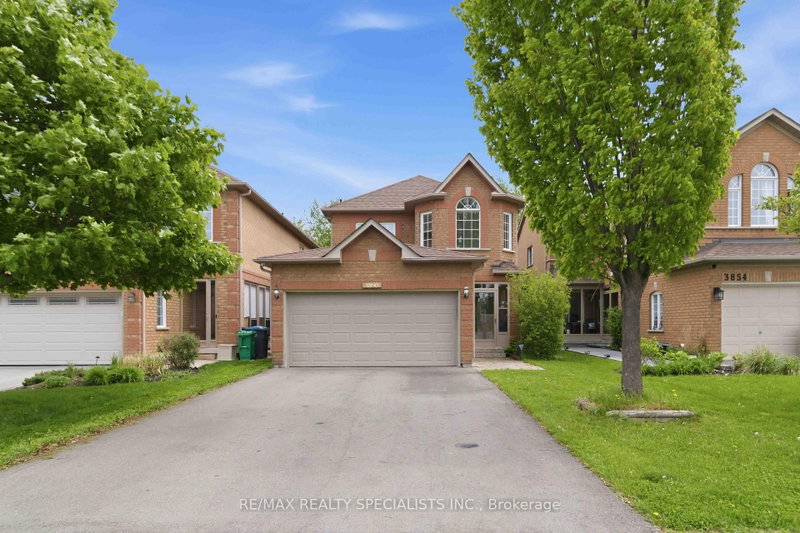 3850 Forest Bluff Crescent