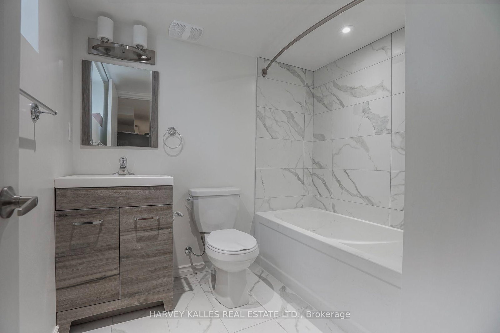 47 Stayner Avenue • Toronto, ON photo 22