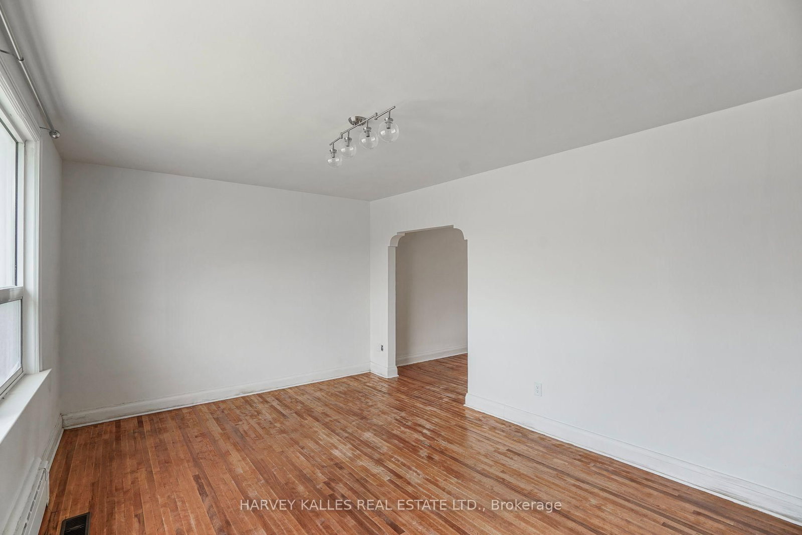 47 Stayner Avenue • Toronto, ON photo 6
