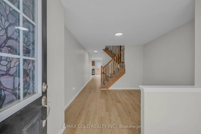 94 Benhurst Crescent • Brampton, ON photo 5
