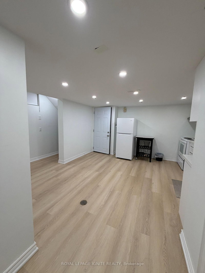 Bsmt - 21A Lambton Avenue