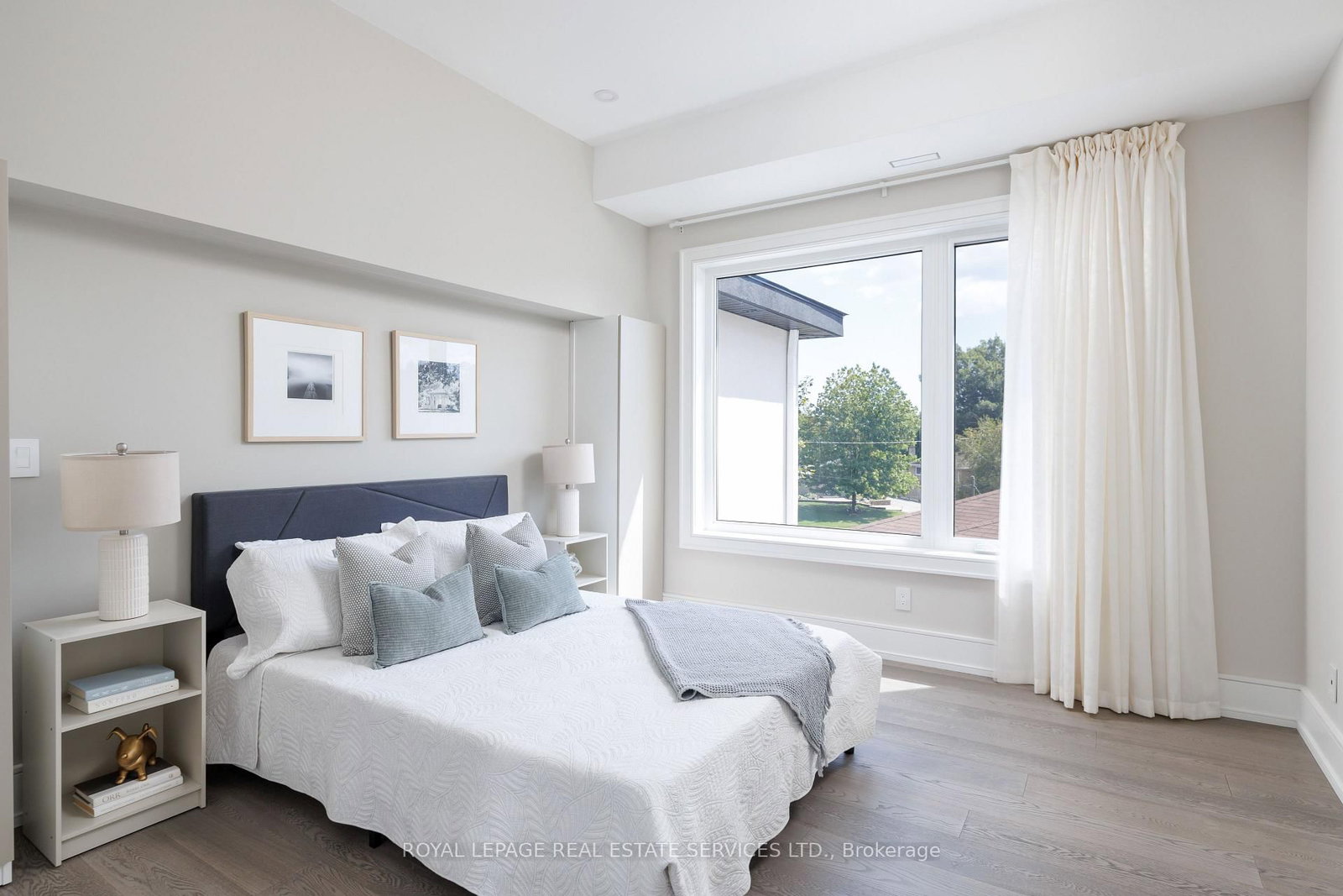 564 Stonecliffe Road • Oakville, ON photo 22