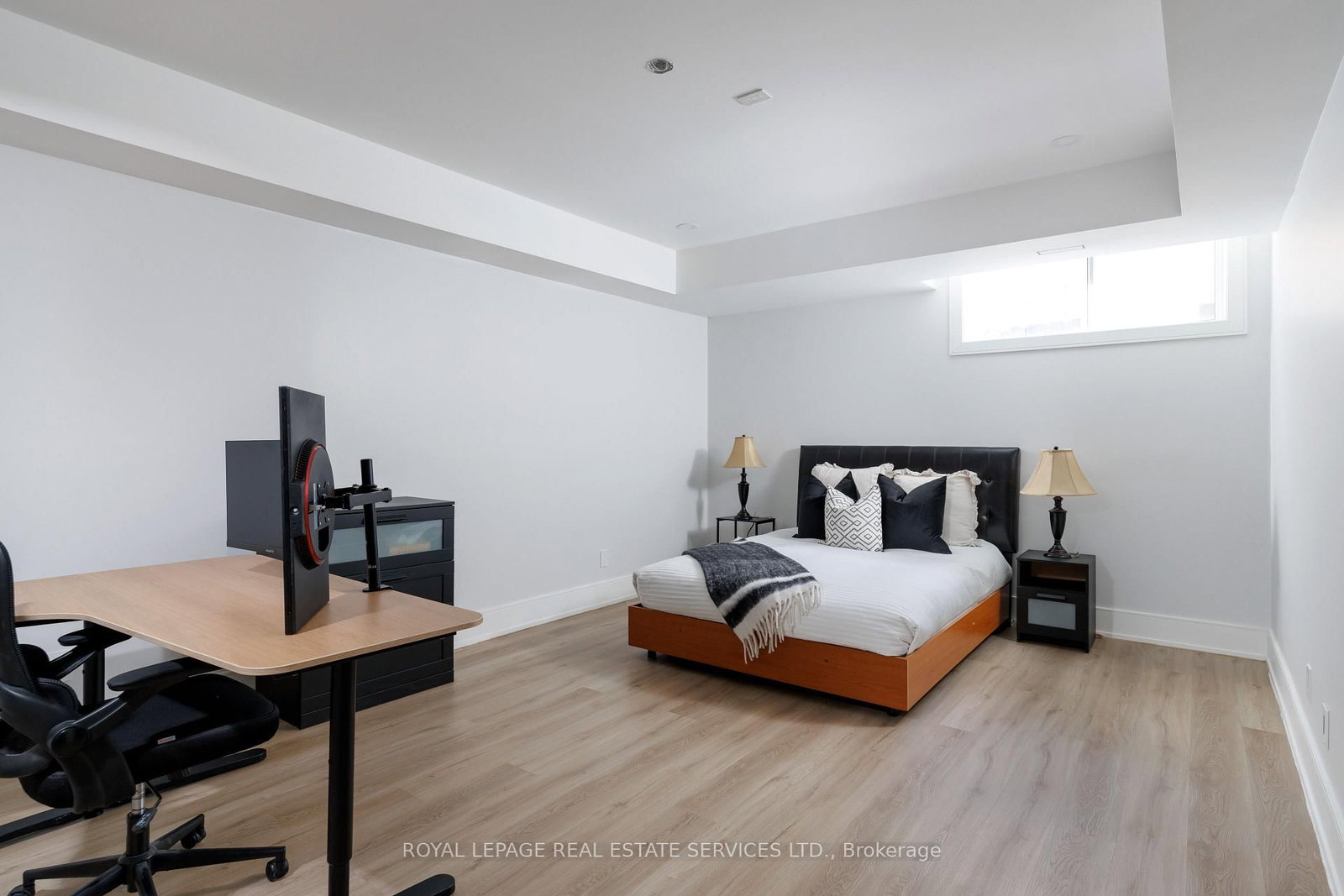 564 Stonecliffe Road • Oakville, ON photo 34