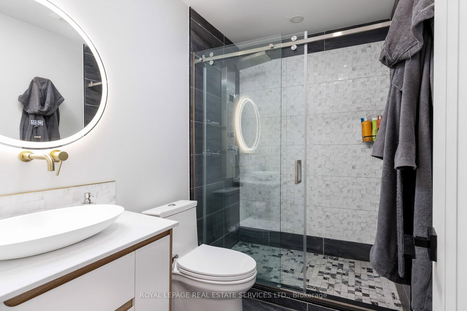 564 Stonecliffe Road • Oakville, ON photo 35
