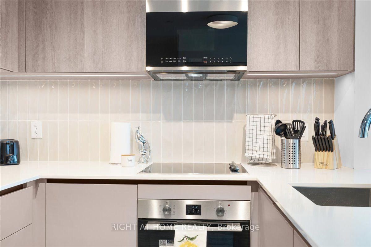 1401-2485 Eglinton Ave, Mississauga, view 14