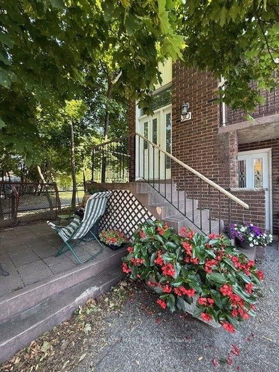 30 Thorsby Court • Brampton, ON photo 3